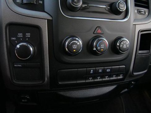 Used 2017 RAM 2500 Tradesman w/ Chrome Appearance Group AWD/4WD image 10