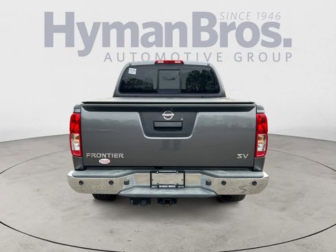 Used 2019 Nissan Frontier SV image 4