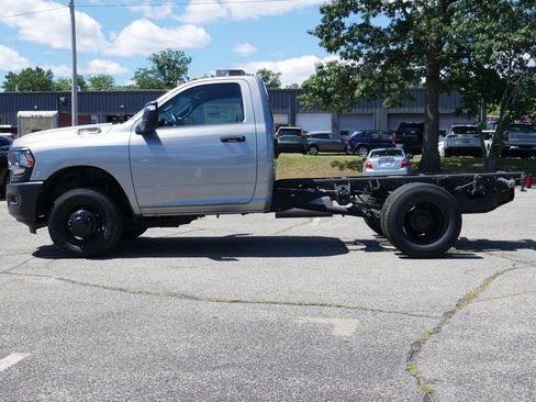 New 2024 RAM 3500 Tradesman image 4