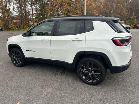 New 2026 Jeep Compass Limited AWD/4WD image 9
