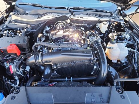 Used 2025 Ford Mustang Coupe image 30