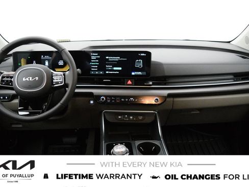 New 2026 Kia Carnival EX FWD image 17