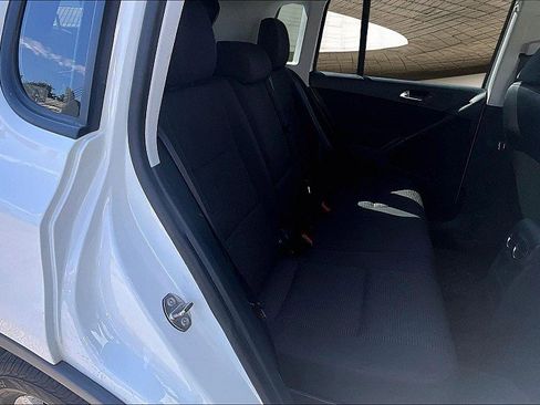 Used 2018 Volkswagen Tiguan Limited image 26