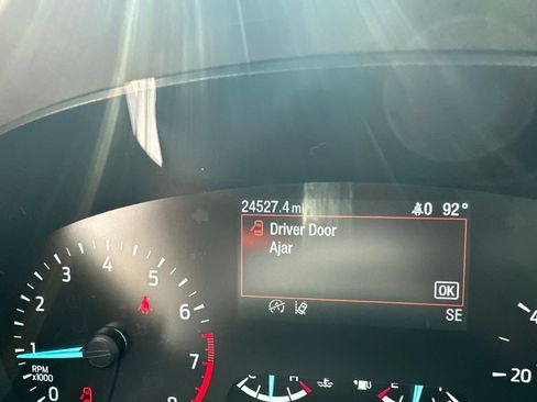Used 2020 Ford Escape SE FWD image 4