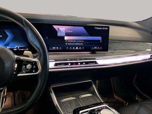 Certified 2023 BMW 740i RWD image 6
