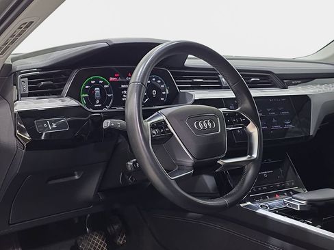 Used 2024 Audi Q8 e-tron Premium Plus w/ Premium Plus Package AWD/4WD image 19
