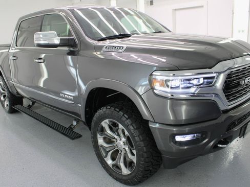 Used 2019 RAM 1500 Limited w/ Advanced Safety Group AWD/4WD image 11