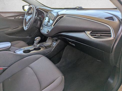 Used 2024 Chevrolet Malibu LT FWD image 22