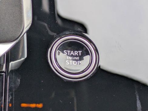 New 2025 Land Rover Range Rover Sport Dynamic SE image 17