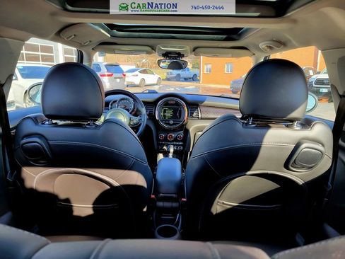 Used 2017 MINI Cooper S image 9