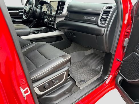 Used 2023 RAM 1500 Laramie AWD/4WD image 13