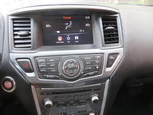 Used 2018 Nissan Pathfinder SL w/ SL Premium Package AWD/4WD image 19
