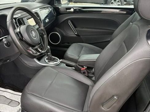 Used 2019 Volkswagen Beetle 2.0T S FWD image 7