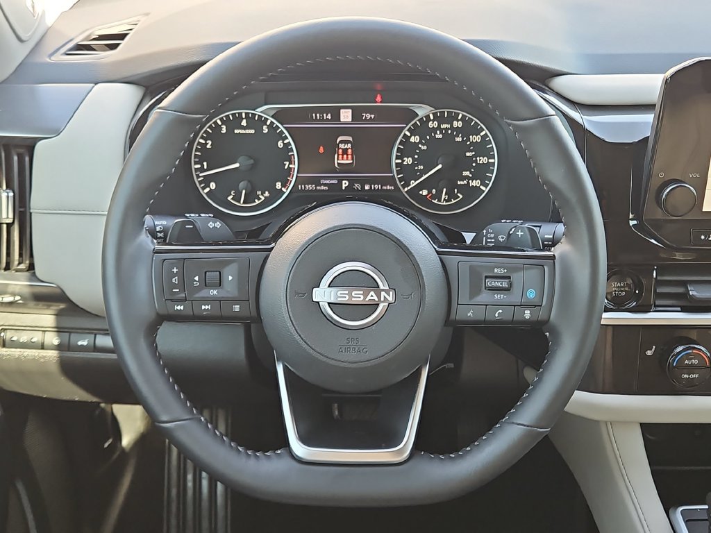 Used 2025 Nissan Pathfinder SL w/ SL Premium Package FWD image 23