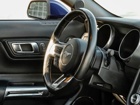 Used 2019 Ford Mustang GT Premium image 11