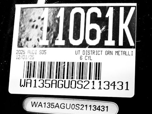 New 2025 Audi SQ5 Prestige image 33