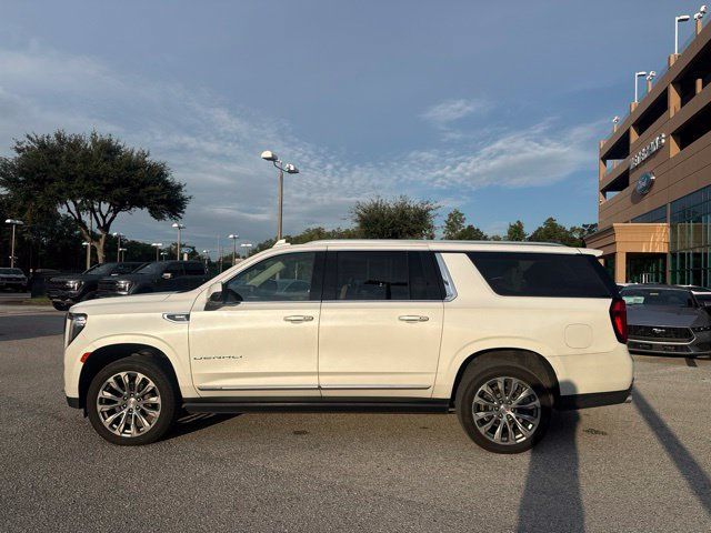 Used 2021 GMC Yukon XL Denali w/ Denali Ultimate Package AWD/4WD image 2