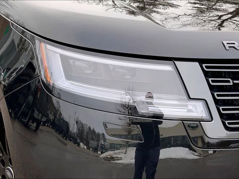 Used 2024 Land Rover Range Rover SE image 25