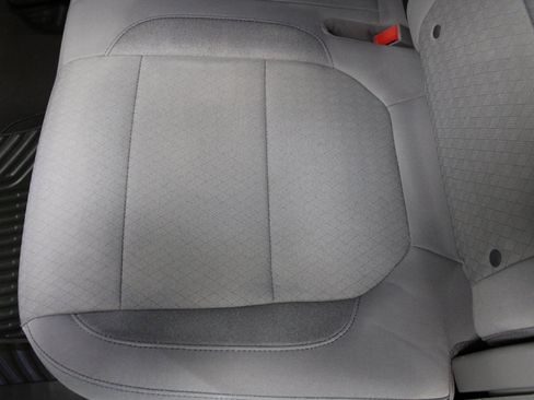 Used 2021 Chevrolet Silverado 1500 LT image 22