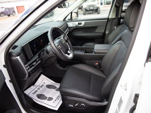 Used 2025 Hyundai Santa Fe SEL image 19