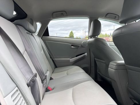 Used 2014 Toyota Prius Four FWD image 18