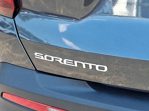 Certified 2023 Kia Sorento X-Line EX AWD/4WD image 16
