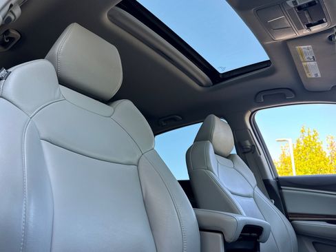 Used 2020 Acura MDX SH-AWD image 25