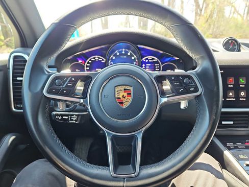 Certified 2022 Porsche Cayenne Platinum Edition AWD/4WD image 18