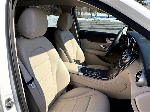 Certified 2022 Mercedes-Benz GLC 300 4MATIC image 7
