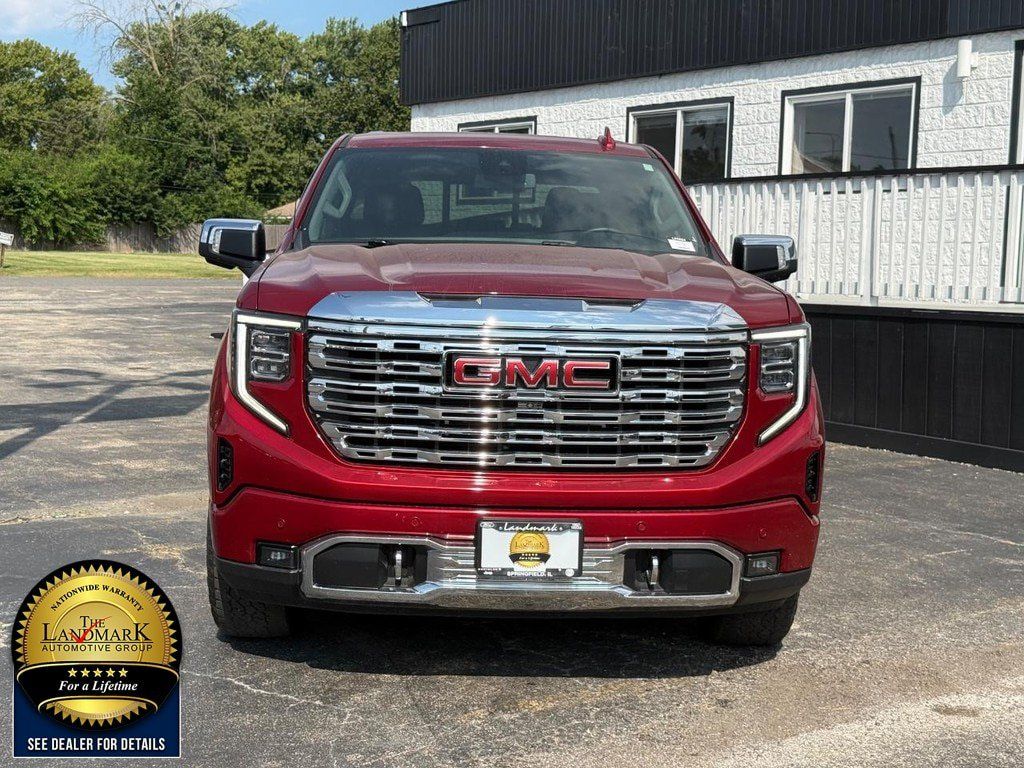 Used 2023 GMC Sierra 1500 Denali AWD/4WD image 2