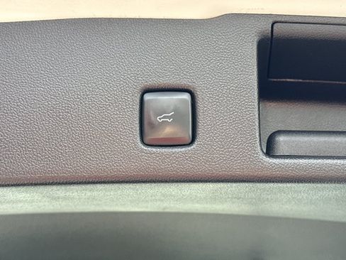 Used 2021 Ford Escape SEL w/ SEL Stealth AWD Package image 13