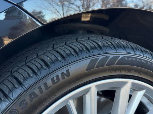 Used 2024 BMW 330i xDrive Sedan image 11