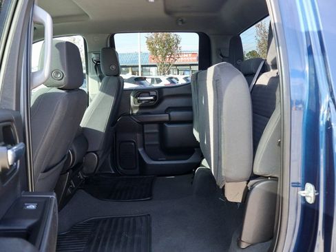 Used 2023 Chevrolet Silverado 1500 Custom image 9