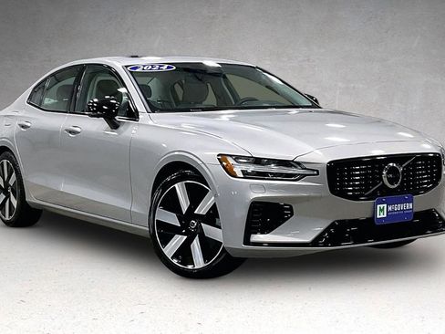 Certified 2024 Volvo S60 T8 Plus w/ Climate Package AWD/4WD image 3