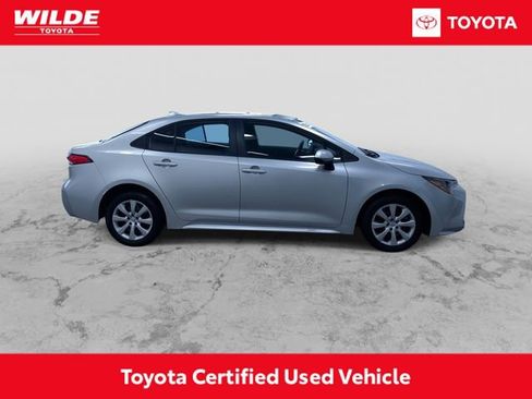 Certified 2025 Toyota Corolla LE image 2