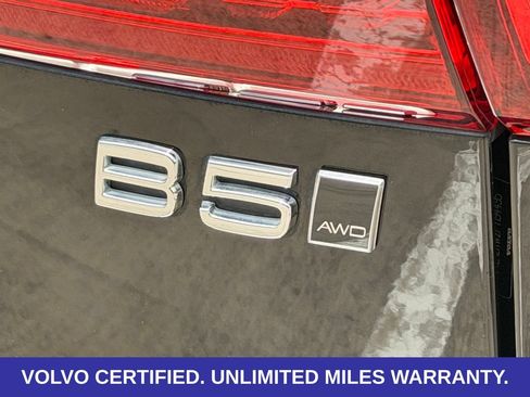 Certified 2023 Volvo XC60 B5 Plus w/ Climate Package AWD/4WD image 10