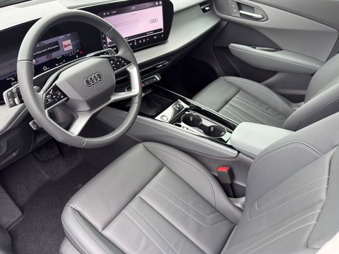New 2026 Audi Q3 quattro 2.0T AWD/4WD image 9