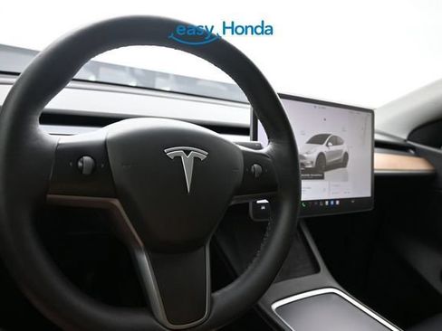Used 2022 Tesla Model Y Long Range AWD/4WD image 9