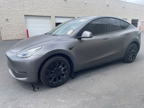 Used 2023 Tesla Model Y Long Range image 4