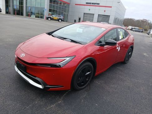 New 2026 Toyota Prius Plug-In Hybrid image 2