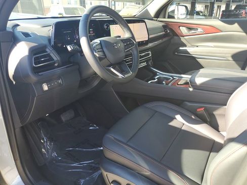 Used 2025 Chevrolet Traverse Z71 image 20