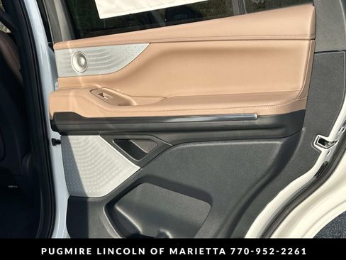 New 2026 Lincoln Navigator Black Label AWD/4WD image 35