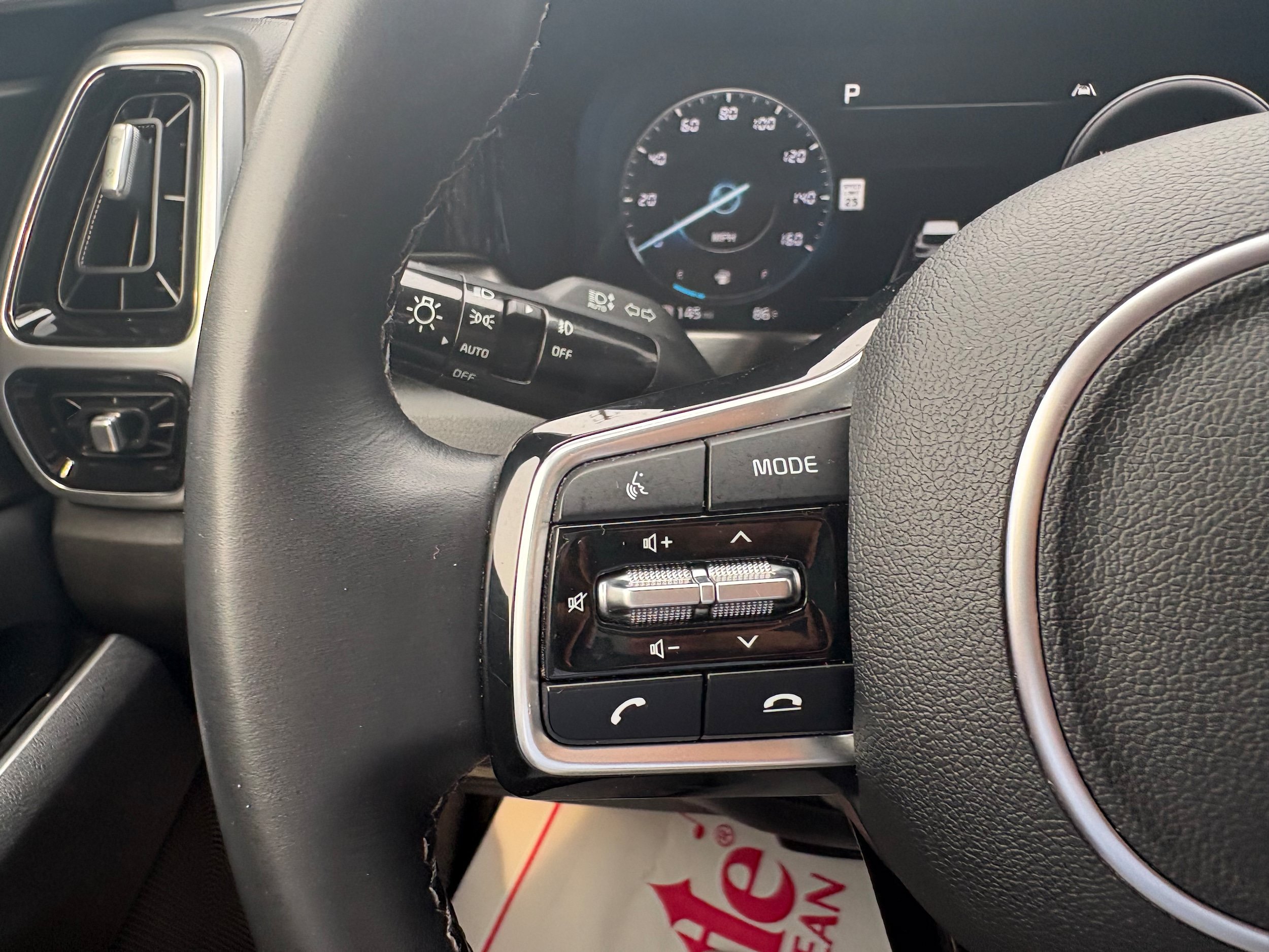 Used 2023 Kia Sorento SX AWD/4WD image 19