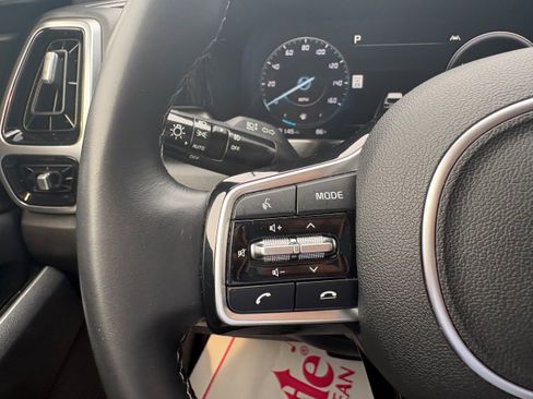 Used 2023 Kia Sorento SX AWD/4WD image 19