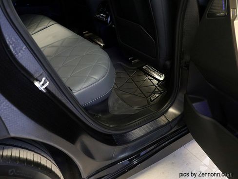 Used 2023 BMW iX M60 image 34