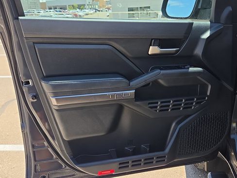 Used 2024 Toyota Tacoma TRD Off-Road AWD/4WD image 17