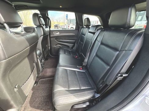 Used 2017 Jeep Grand Cherokee Limited image 24
