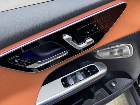 New 2026 Mercedes-Benz GLC 300 4MATIC image 11