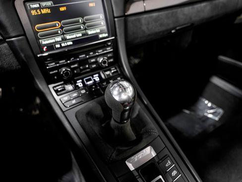 Used 2016 Porsche Boxster Spyder image 14