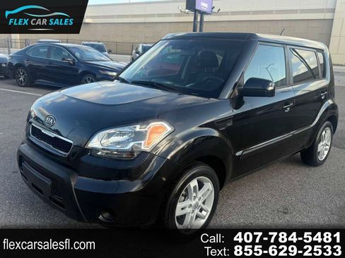 Used 2011 Kia Soul + w/ Audio Pkg FWD image 1